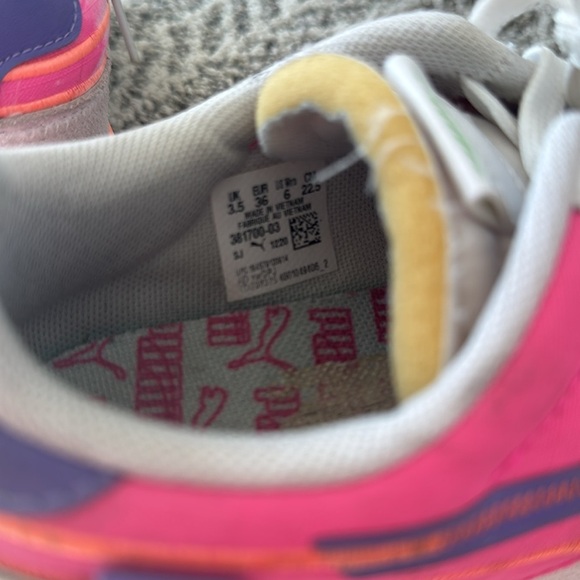 Wmns Future Rider Twofold 'White Luminous Purple. Women’s size 6. - Picture 6 of 8